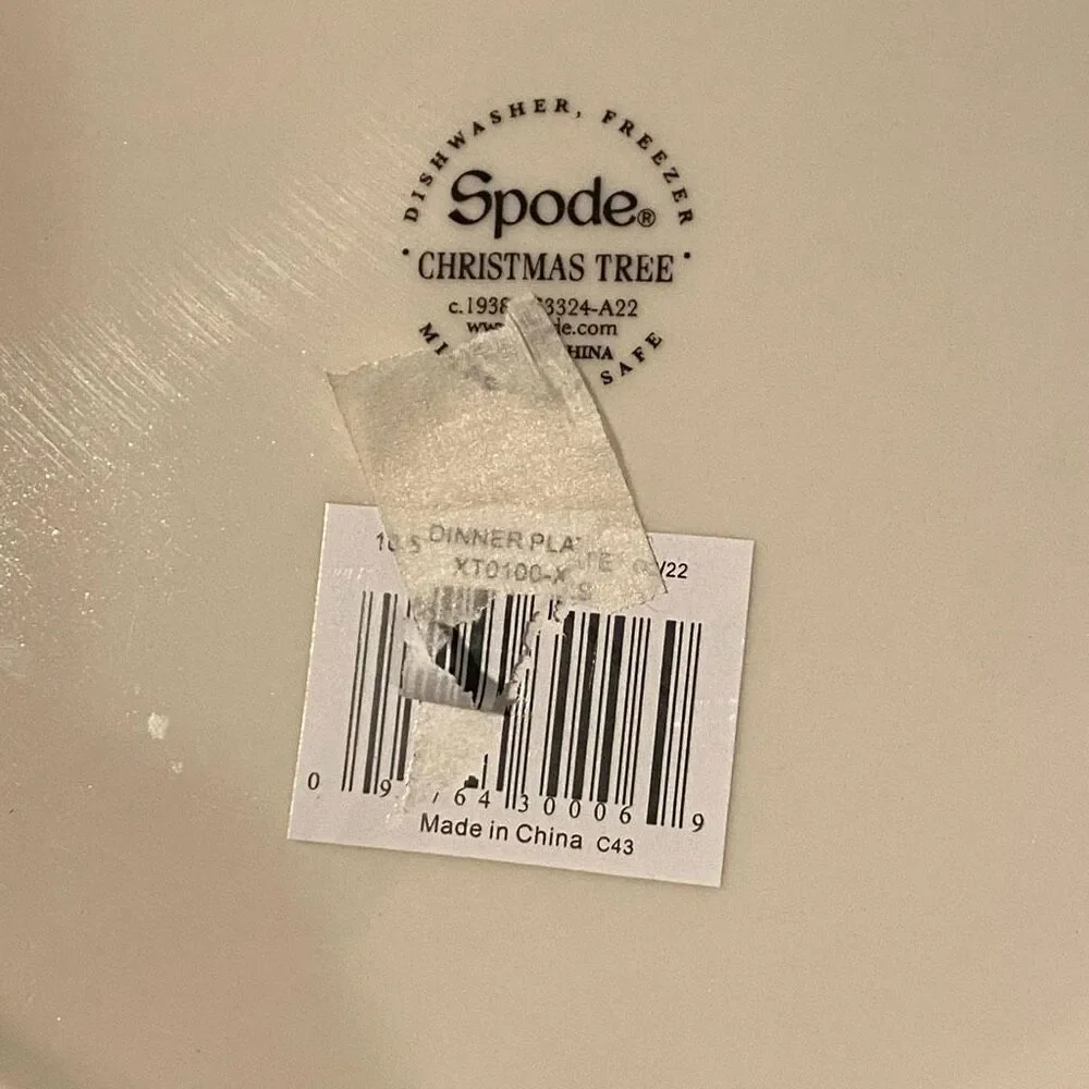 Spode 10.5 Santa Claus Christmas Tree Dinner Plate Classic Traditional NEW